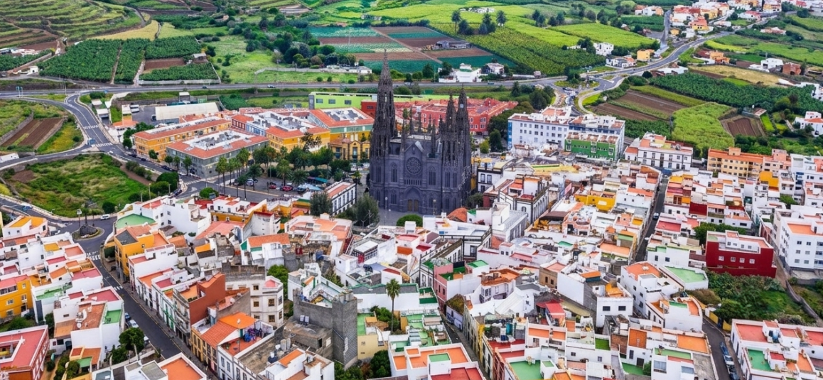 Cumbres: Tour a Teror y Arucas